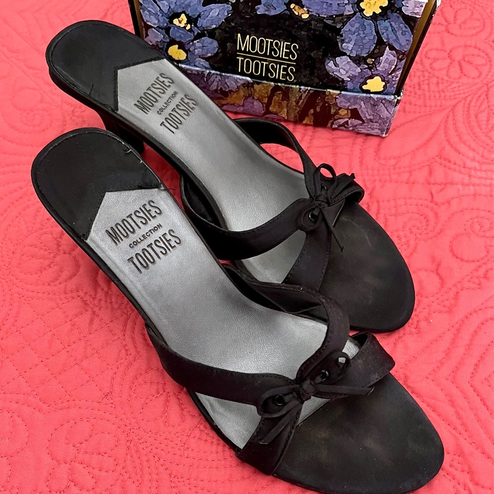 Mootsie Tootsie Black Sandals